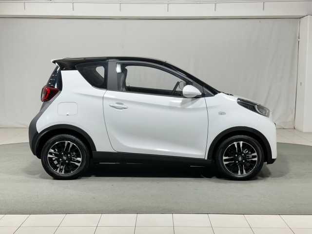 DR Automobiles DR1 EV