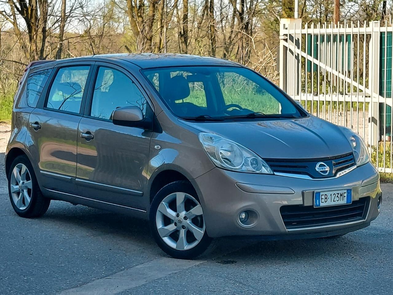 Nissan Note 1.4 16V Visia Benzina