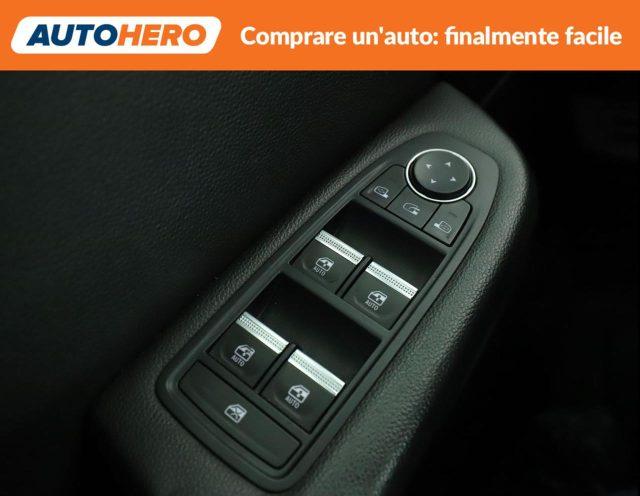 RENAULT Clio TCe 100 CV 5 porte Intens