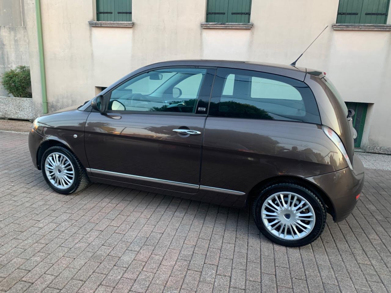 Lancia Ypsilon 1.2 69 CV Diva