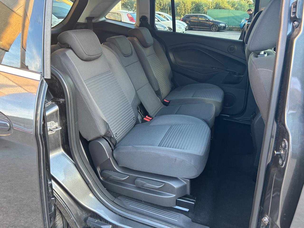 Ford C-Max7 1.5 TDCi 120CV 7 Posti Gancio Traino