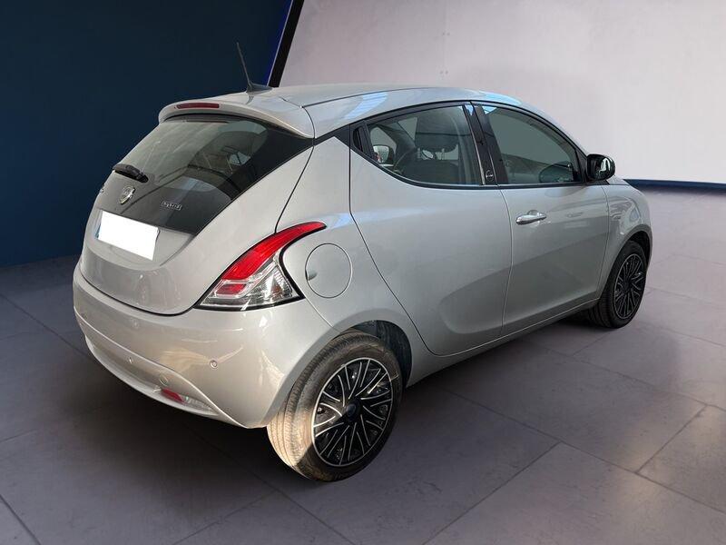 Lancia Ypsilon III 2021 1.0 firefly hybrid Gold s&s 70cv