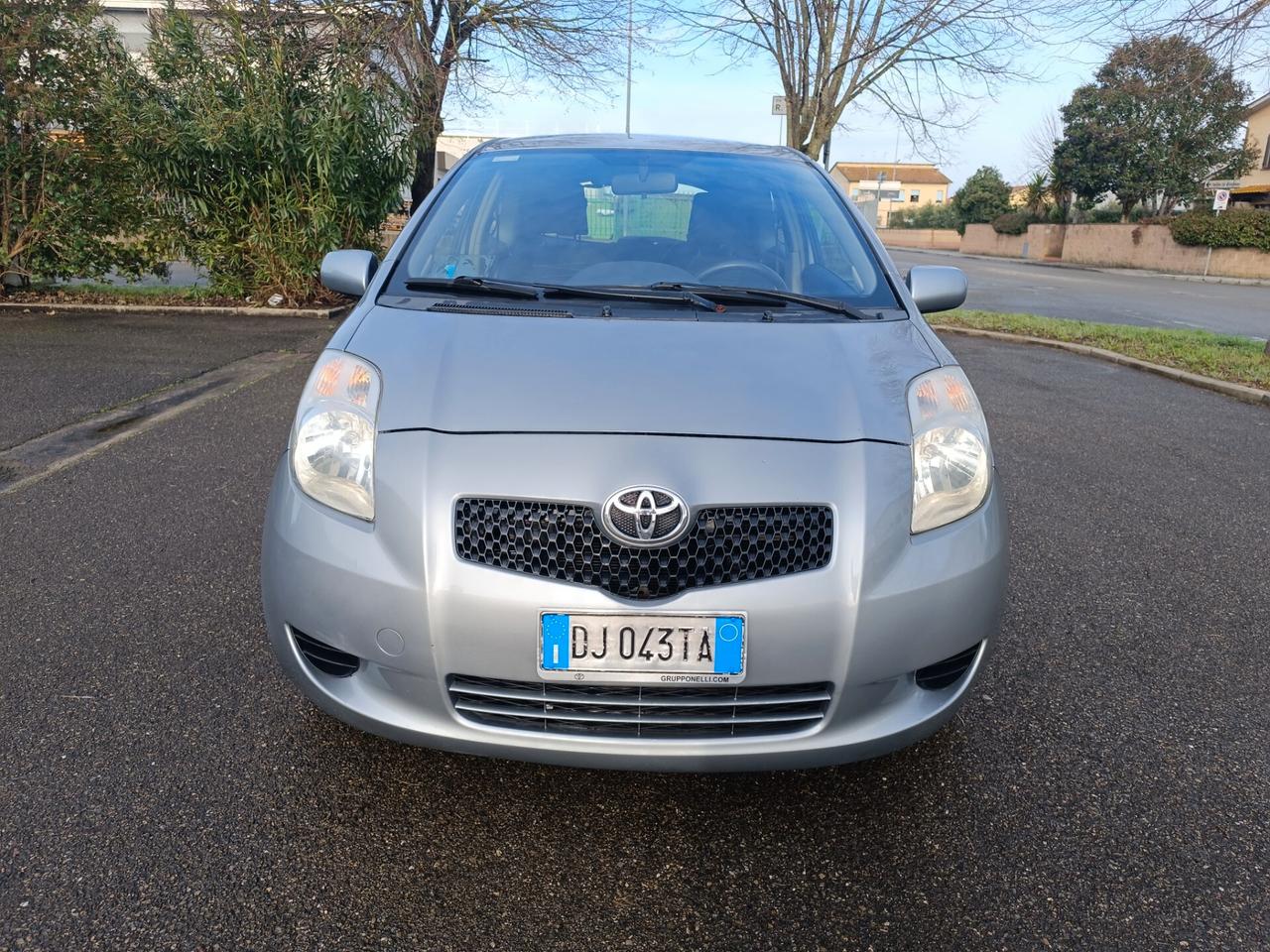 Toyota Yaris 1.0 SOLO 99.000 KM NEOPATENTATI