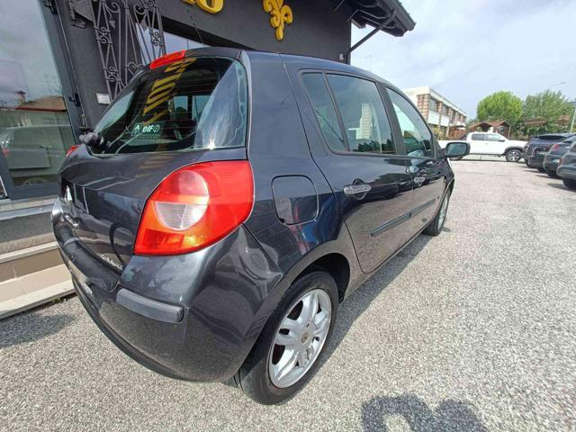 RENAULT Clio 1.2 16V 5 porte Confort X COMMERCIANTI
