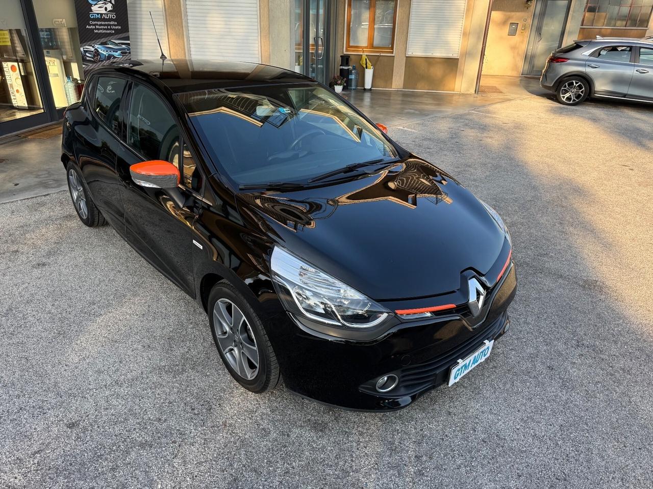 Renault Clio 1.2 75CV 5 porte - Neopatentati