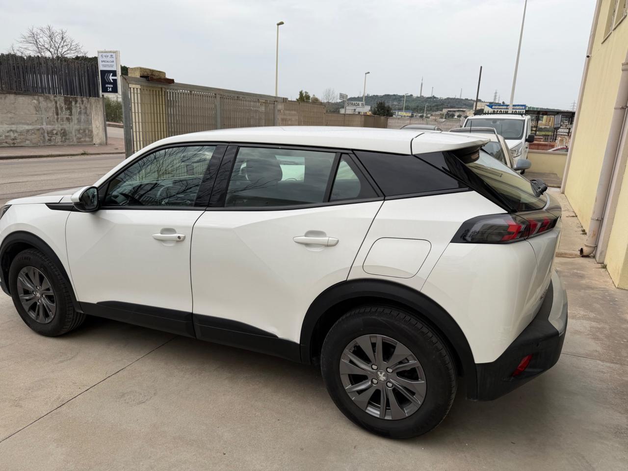 Peugeot 2008 1.5 diesel 100cv 2020