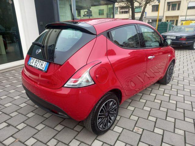 LANCIA Ypsilon 1.0 FireFly 5 porte S&S Hybrid Silver Plus