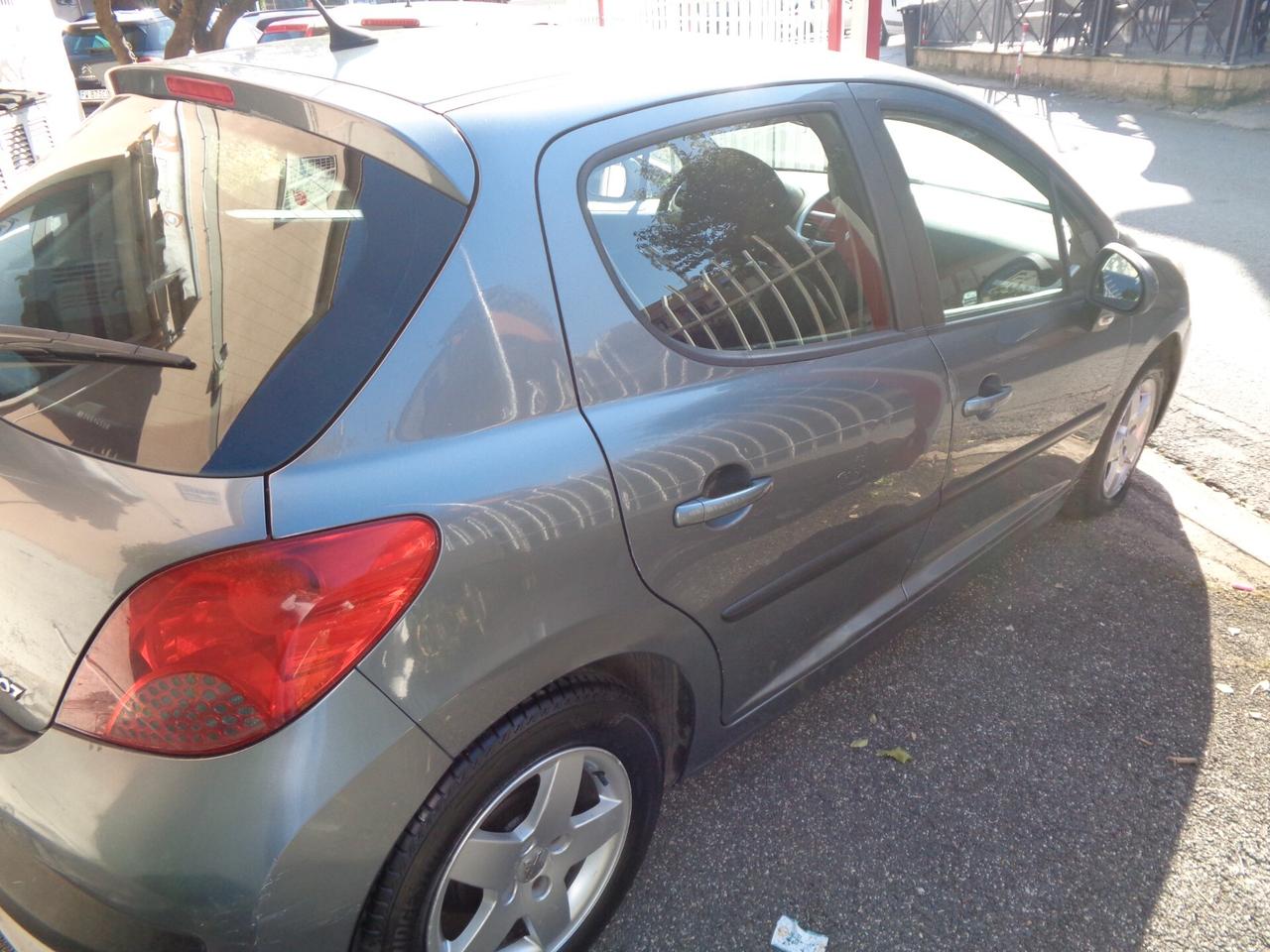 Peugeot 207 1.4 HDi 70CV 5p. ONE Line