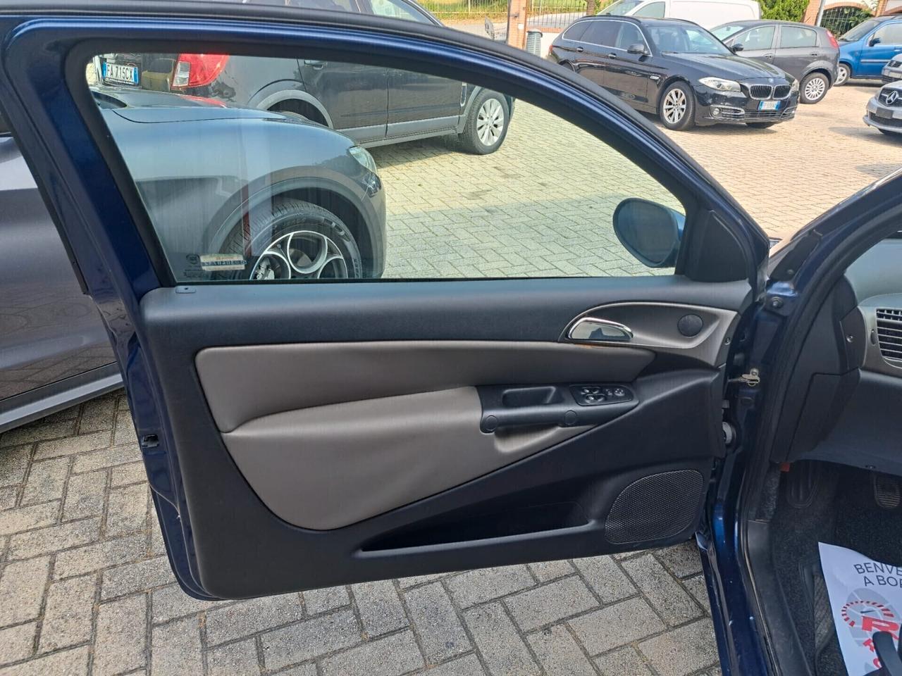 Lancia Ypsilon 1.3 Multijet / 69CV / OK NEOPATENTATI
