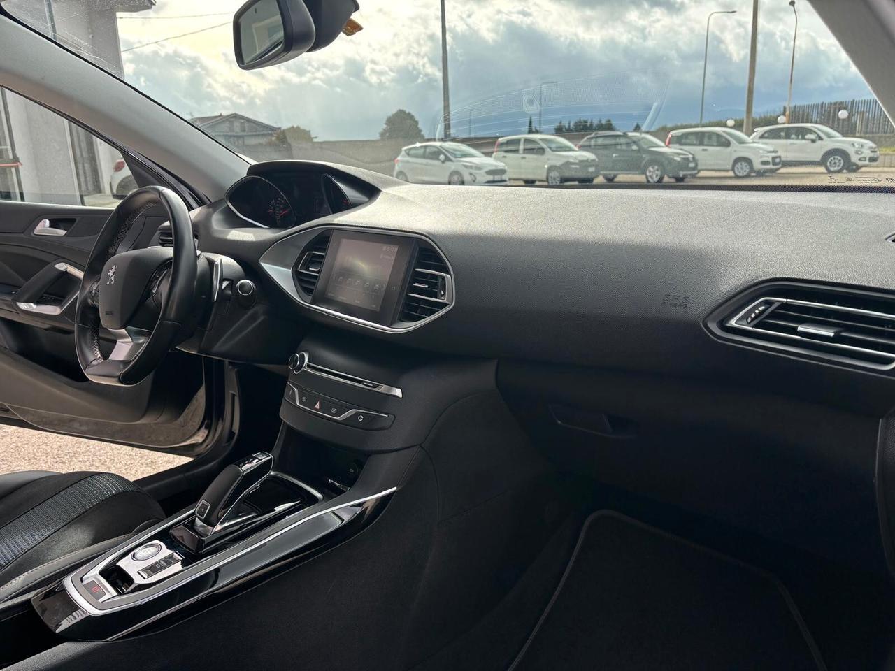 Peugeot 308 BlueHDi 130 S&S EAT8 SW Tech Edition 02/2020