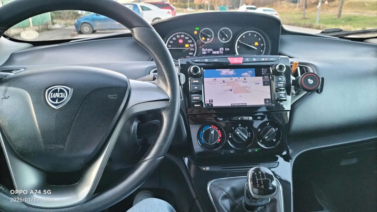 Lancia Ypsilon 1.2 69 CV Platino