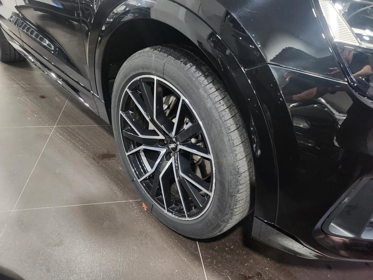 AUDI Q8 50 TDI 286 CV quattro 3x S-LINE PANO / 22" /SEDILI SPORTIVI