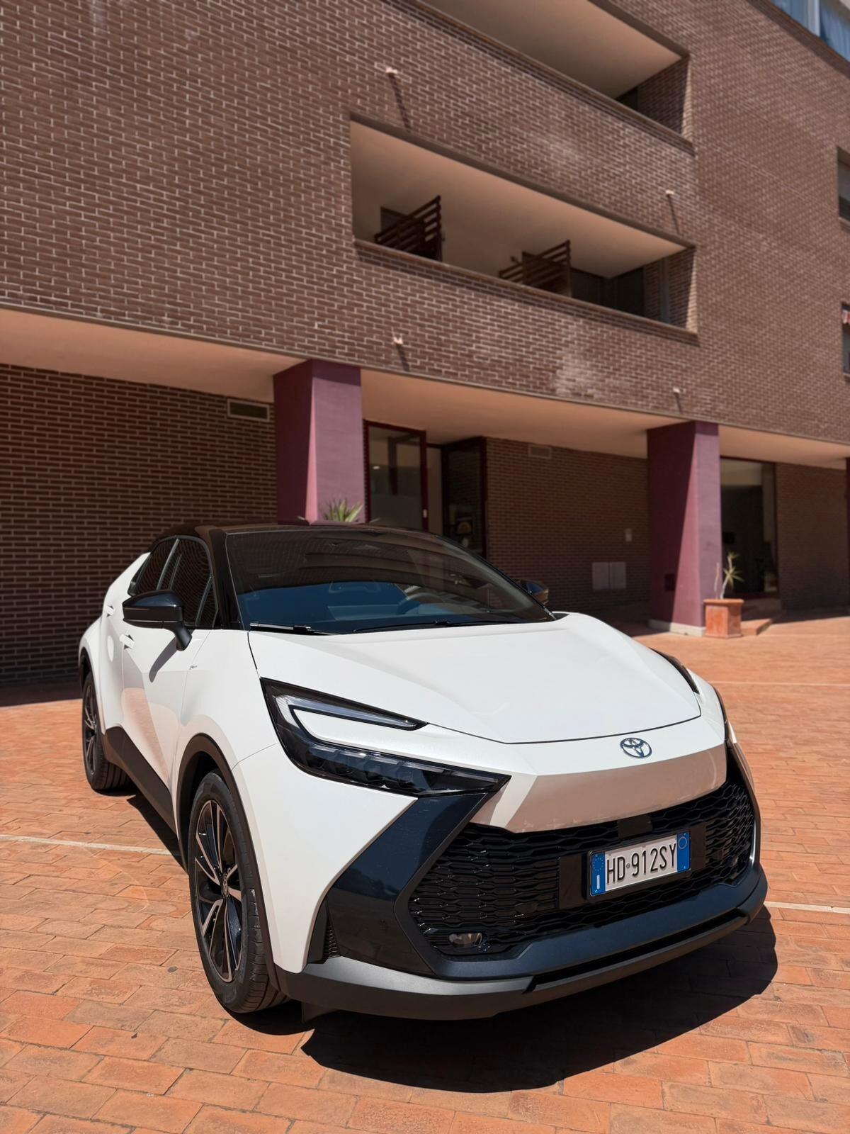 Toyota C-HR 1.8 HV Lounge 145 KW 197 CV TETTO PANORAMICO FULL OPTIONAL