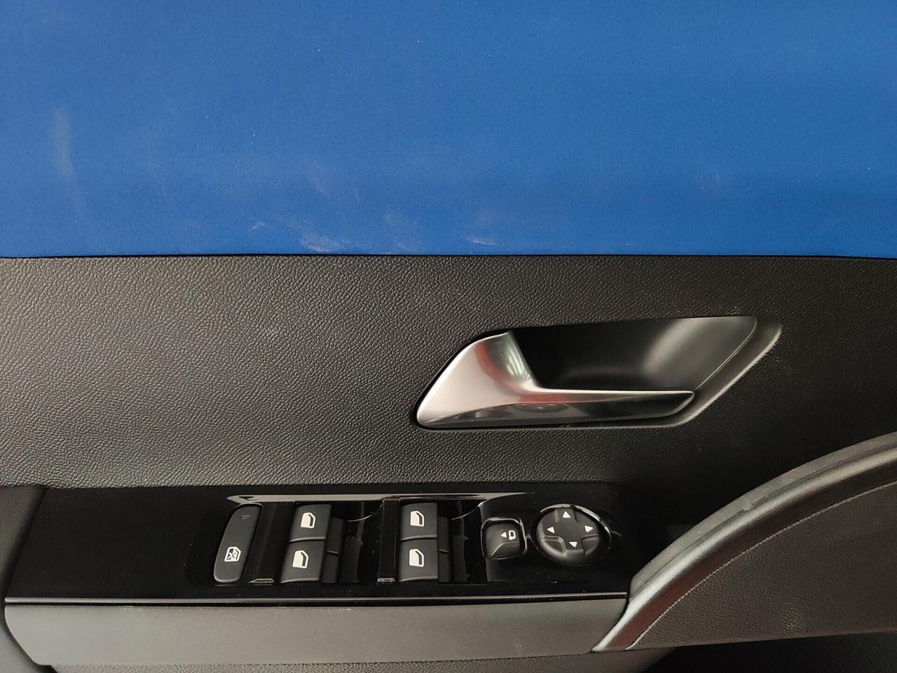 Lancia Ypsilon Hybrid e-DCT HF Line