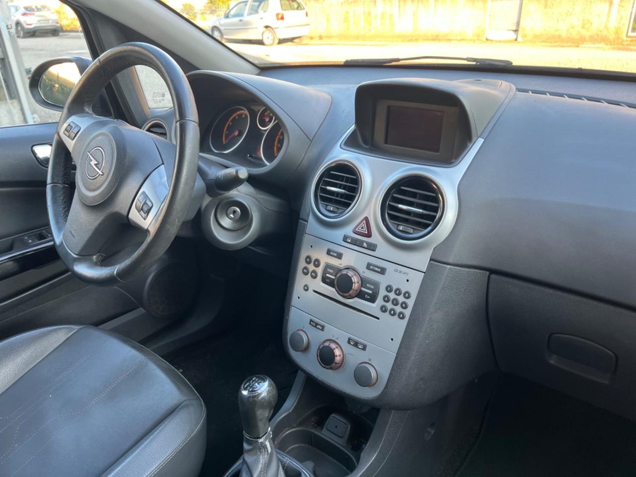 Opel Corsa 1.2 BENZINA 5P. 2013 POCHI KM NEOPATENTATI