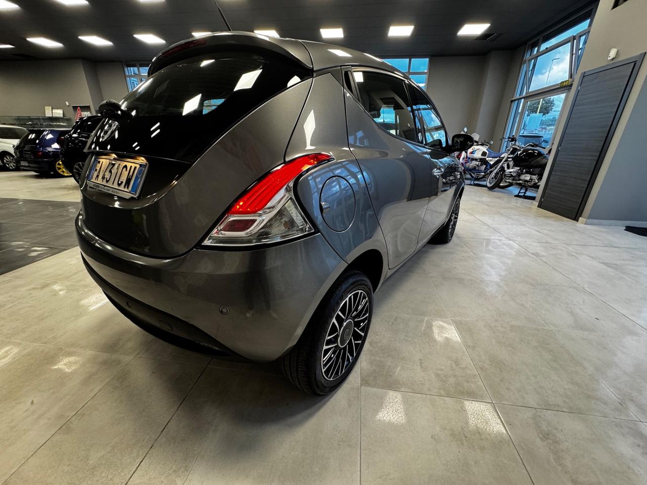 LANCIA YPSILON 900 T AIR METANO GOLD