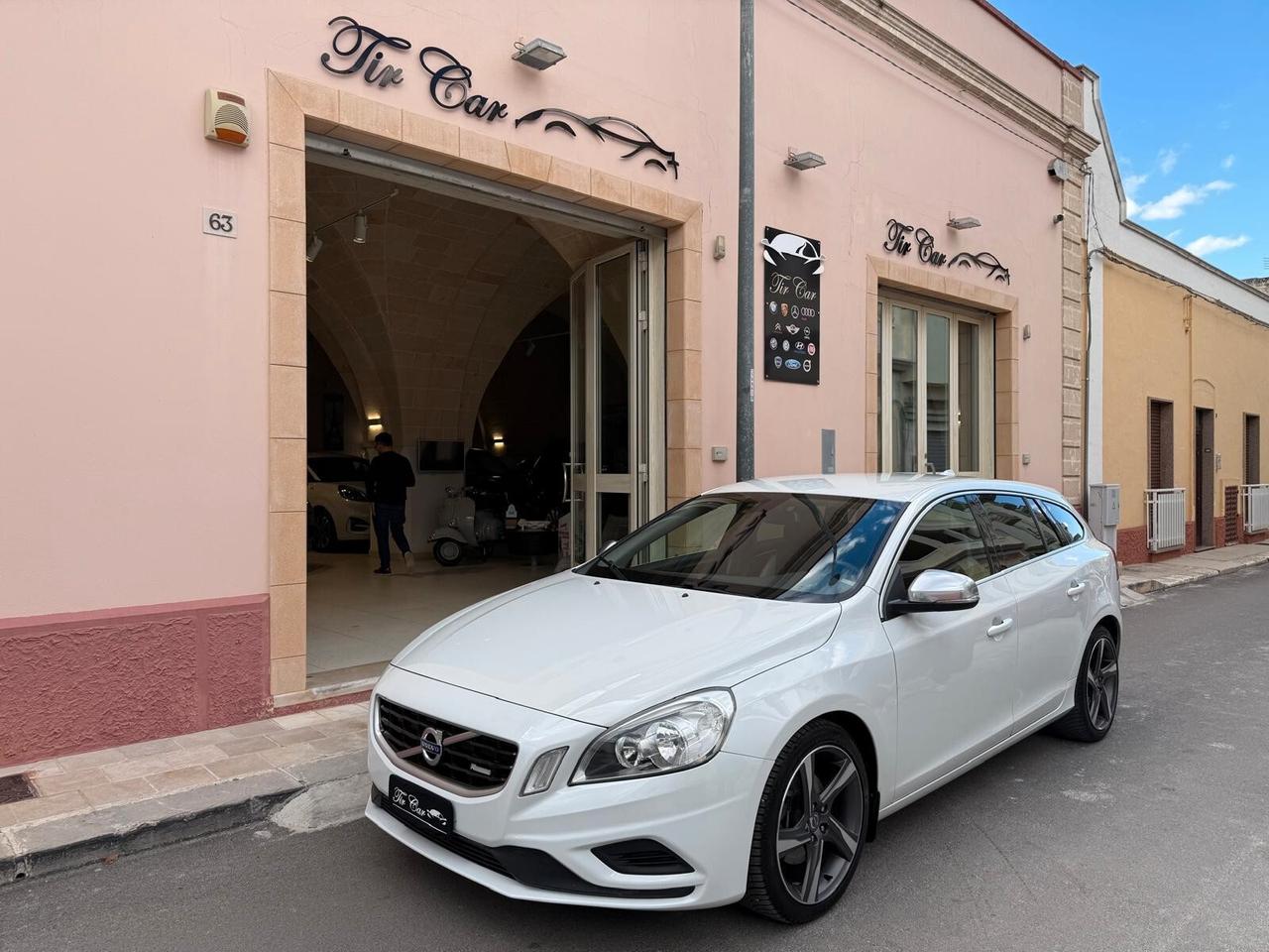 VOLVO V60 R-DESIGN 1.6 D2 115CV PELLE NAVI CRUISE ANNO 2012