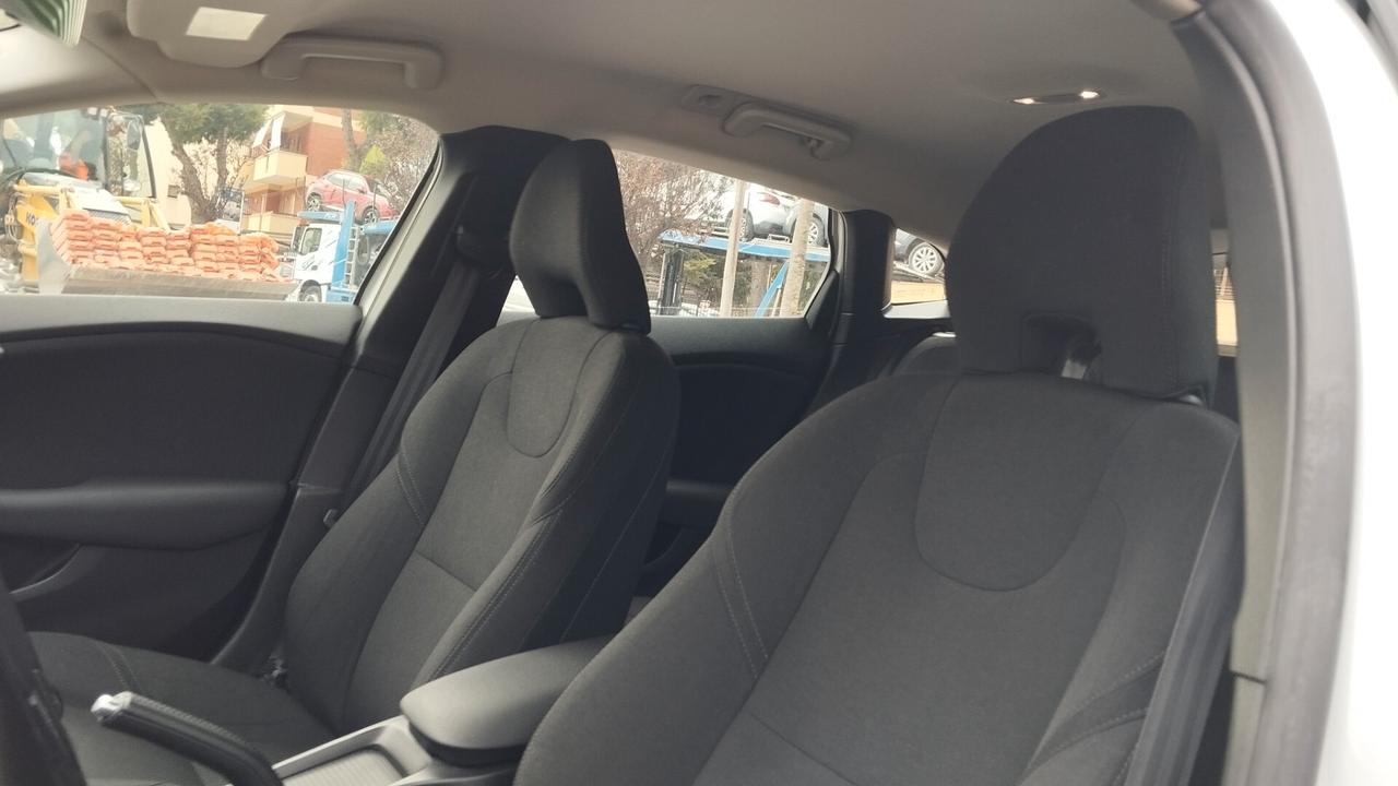 VOLVO V40 1.6 DIESEL NAVI-GARANZIA FULL