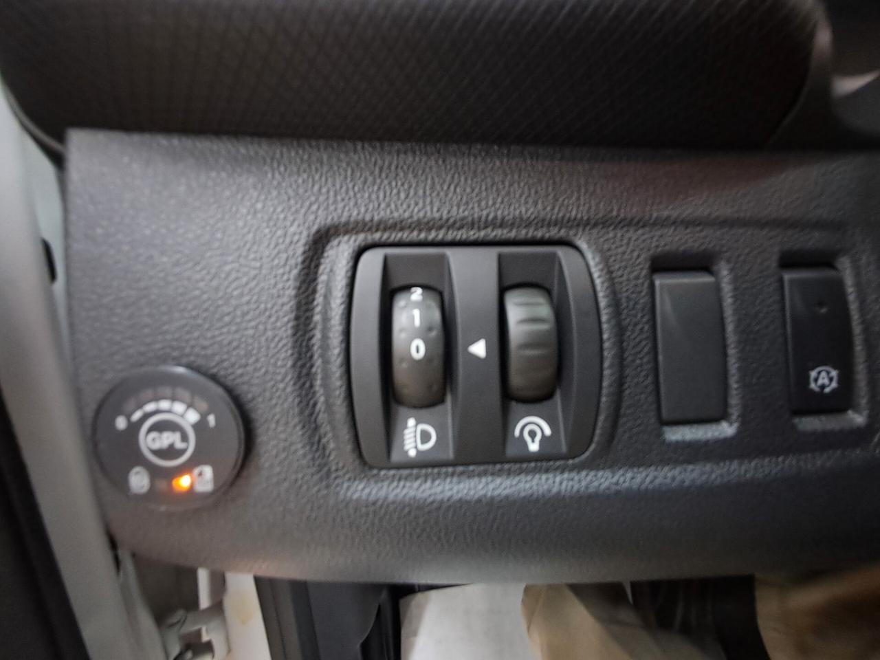 Renault Clio TCe 12V 90 CV GPL Start&Stop 5 porte Energy Duel