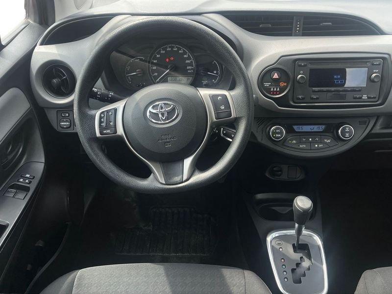 Toyota Yaris Yaris 5p 1.5h Cool my18