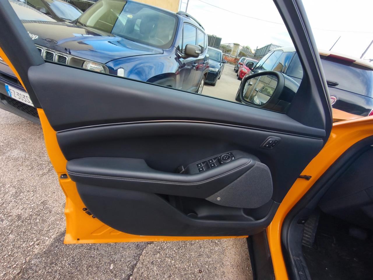 Ford Mustang Mach-E AWD Elettrico Standard 269CV Premium