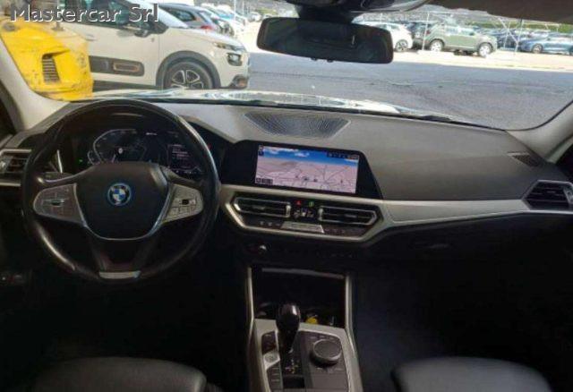 BMW 330 330e Touring xdrive auto - GG470ZE