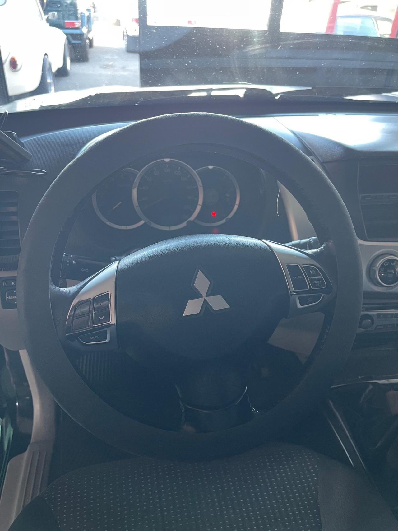 Mitsubishi L200 2.5 DI-D 4x4 Iva Esposta PERMUTE RATE