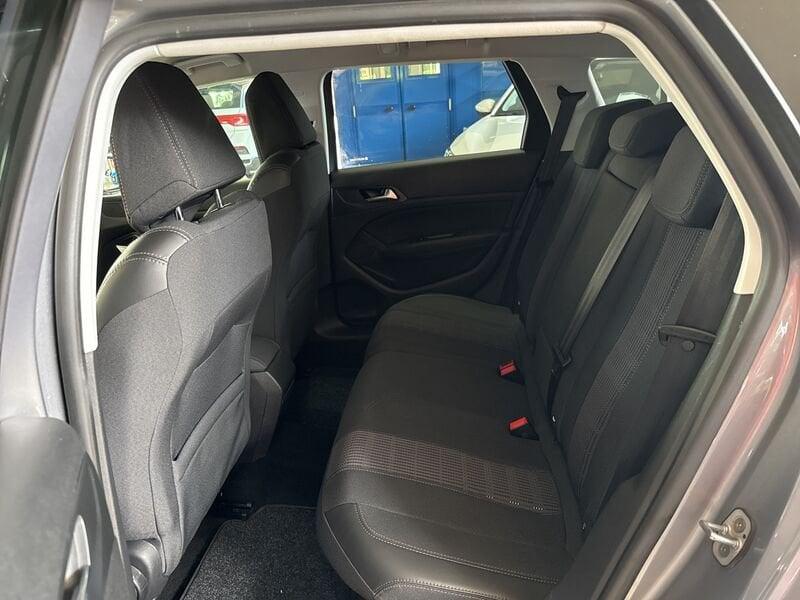 Peugeot 308 BlueHDi 120 EAT6 S&S SW Allure