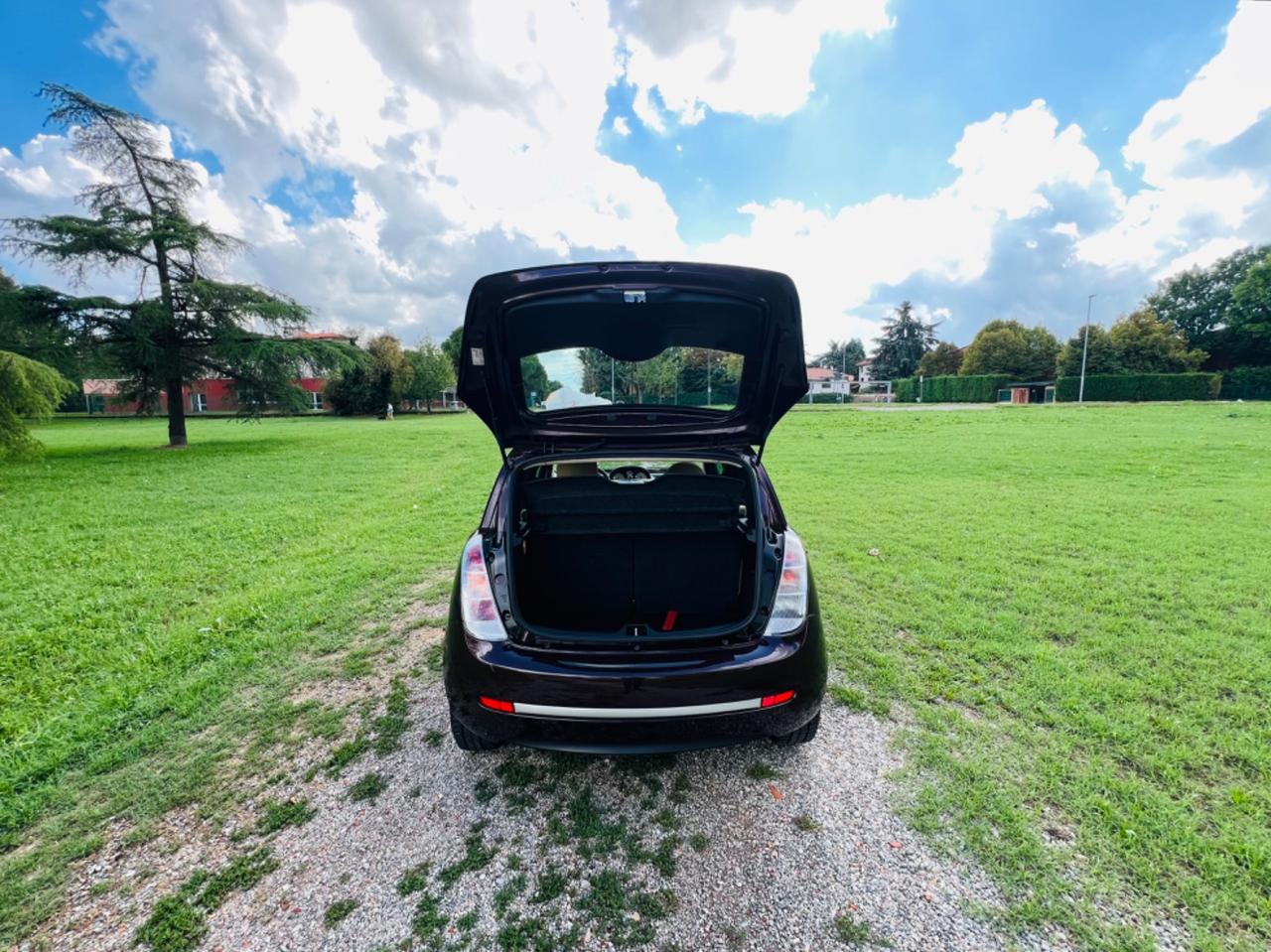 Lancia Ypsilon 1.2 Platino