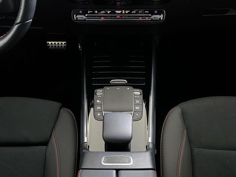 Mercedes-Benz GLA GLA 180 Premium auto