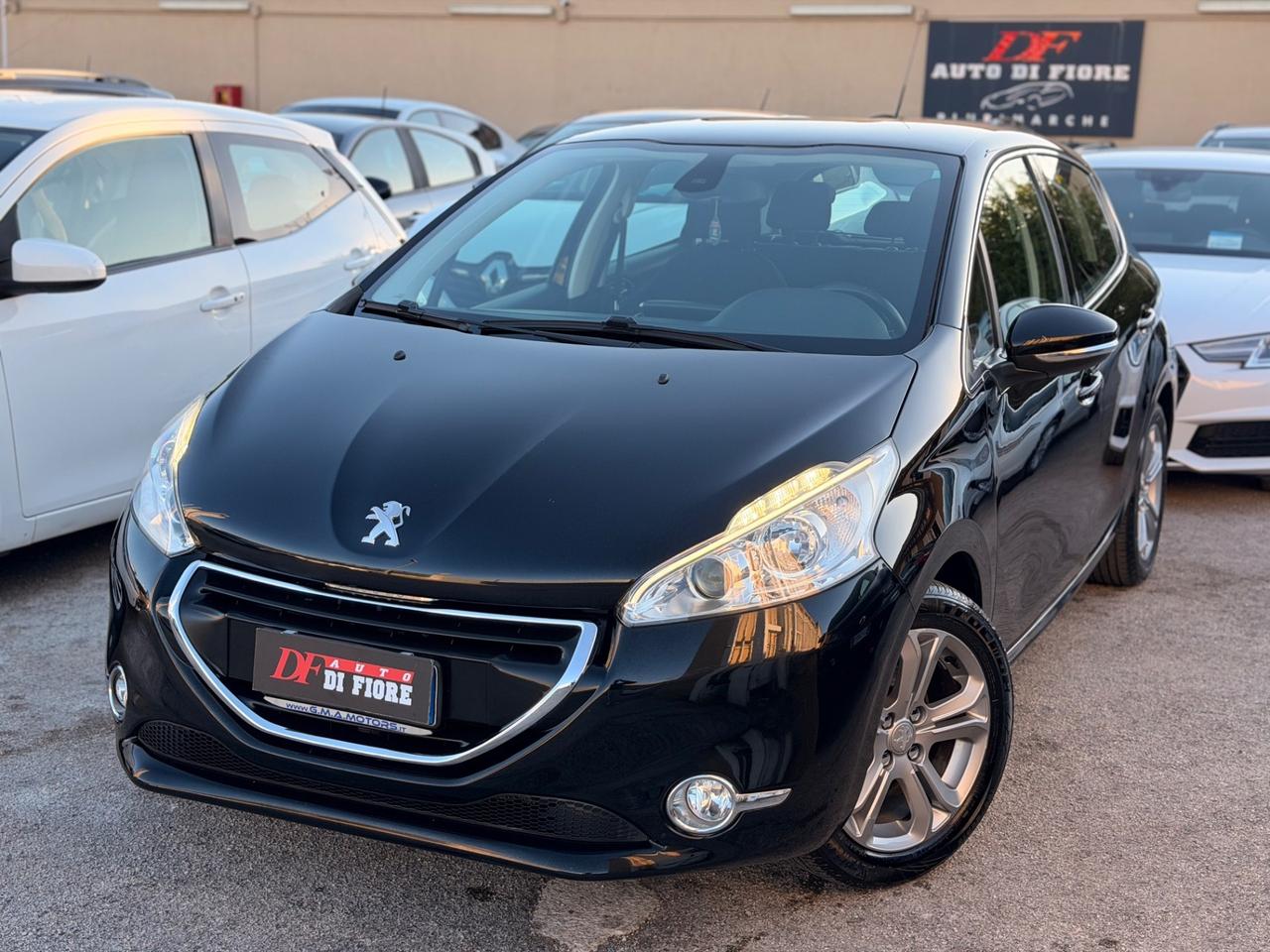 Peugeot 208 1.4 HDi 68CV Allure NAVI