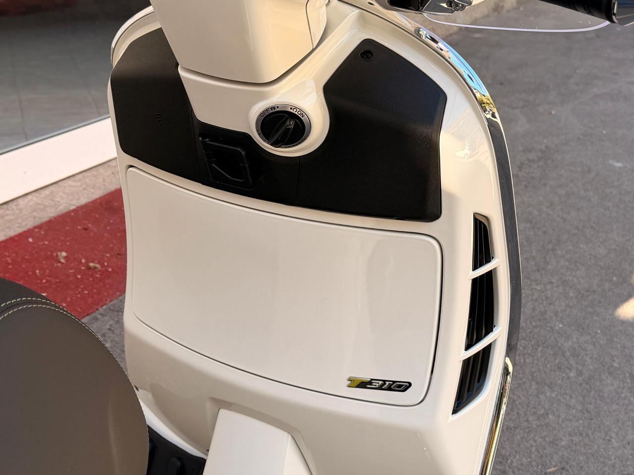 Piaggio Vespa 310 GTS hpe Super Tech - VENDUTA