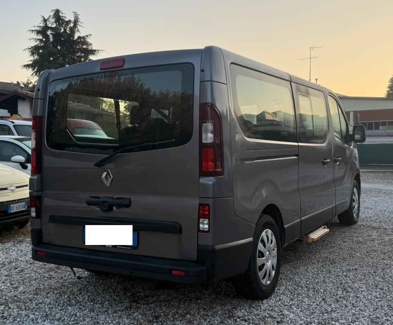 RENAULT TRAFIC PASSENGER T29 2.0 dCi 145 CV L2H1 ENERGY ZEN – SOLO 22.000 KM