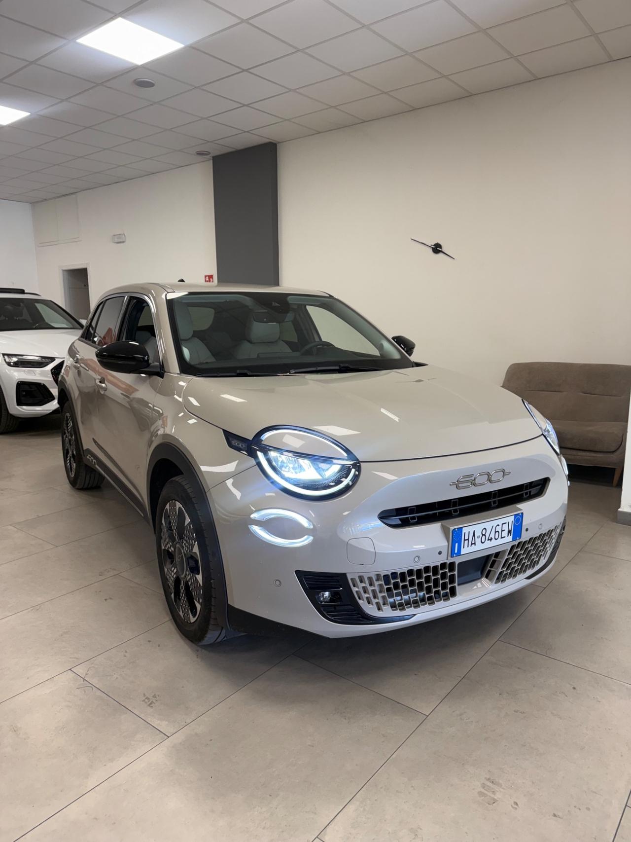 Fiat 600 Hybrid 110 CV DCT MHEV La Prima II
