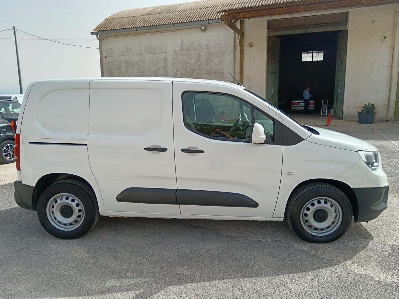 Opel Combo Cargo 1.6 Diesel PC 1000kg