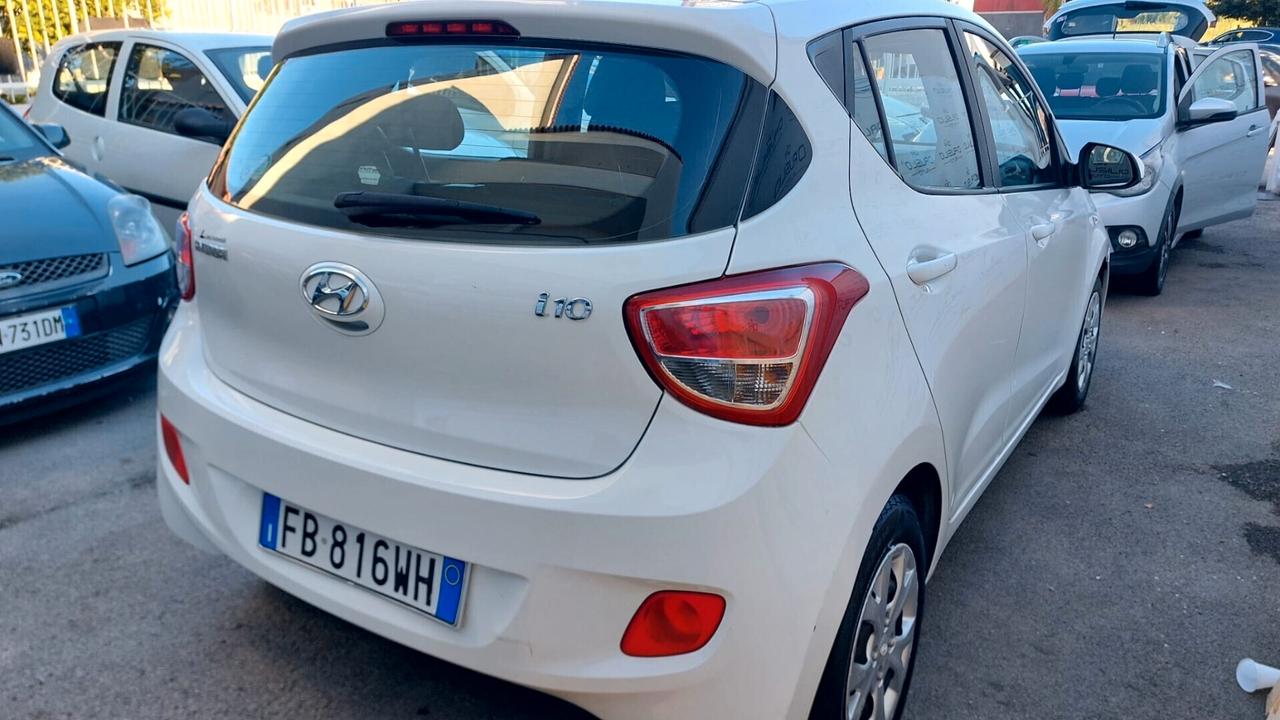 Hyundai i10 1.0 MPI Sound Edition