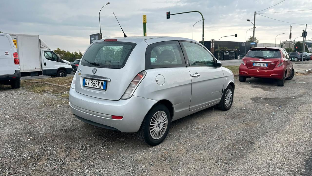 Lancia Ypsilon 1.2 ModaMilano