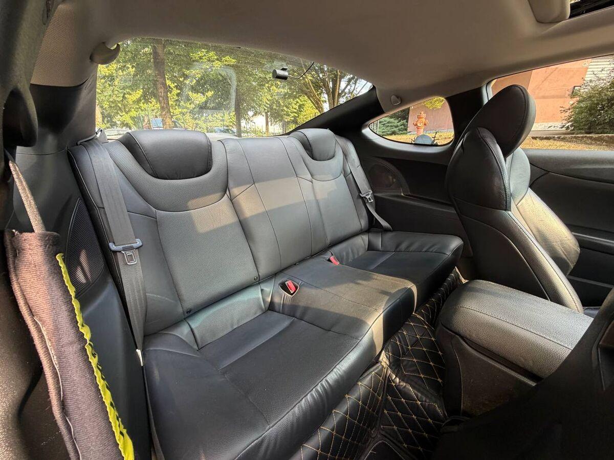 Hyundai Genesis 2.0 turbo Sport