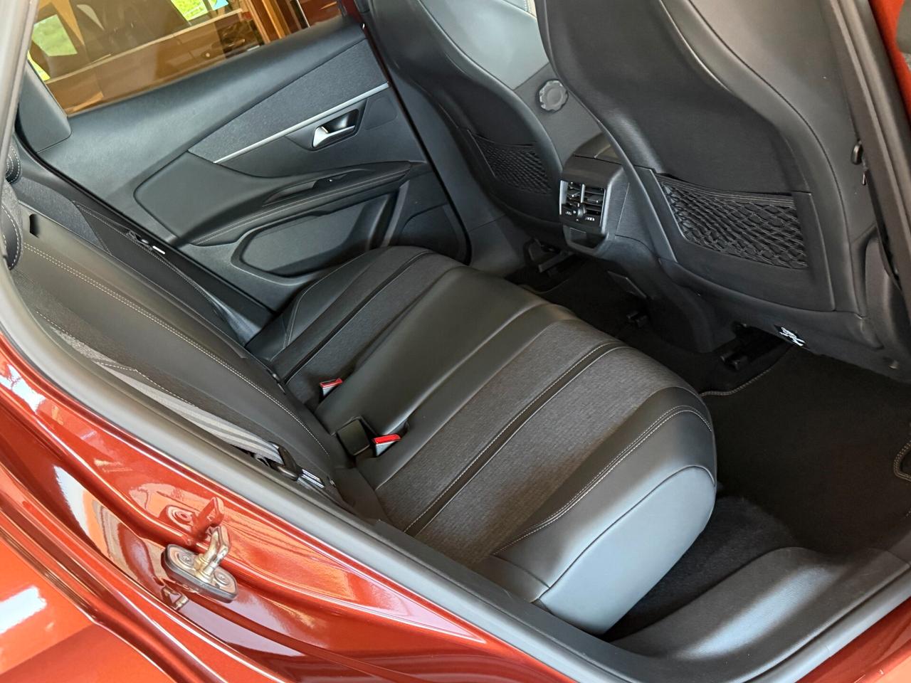 Peugeot 3008 1.5 BLUEHDI 130 cv. Eat8 GT LINE (Nav)