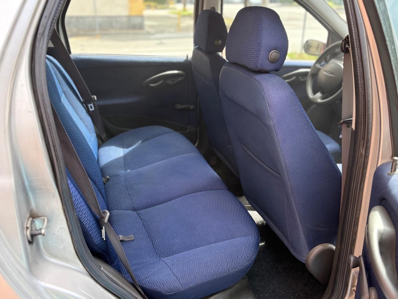 Fiat Punto 1.2i 16V cat 5 porte HLX