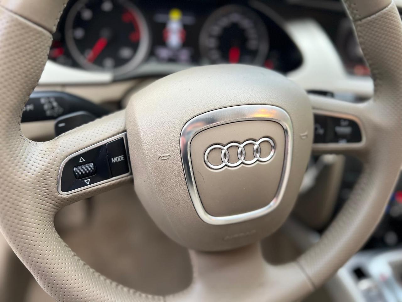 Audi A4 Avant 2.0 TDI 143CV cambio automatico Unico Prop