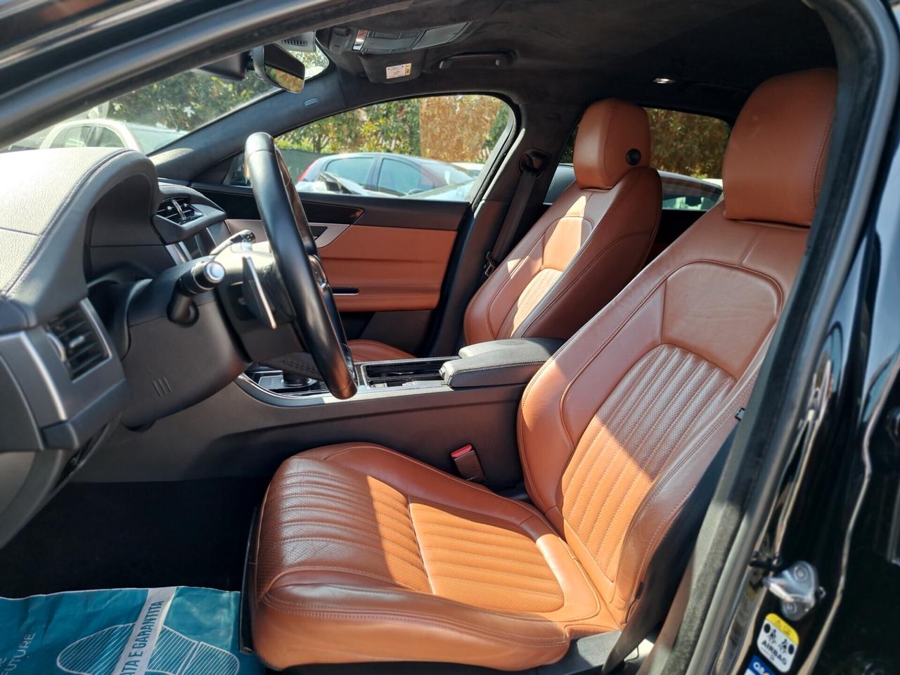 Jaguar XF 2.0 D 180 CV aut. R-Sport/FULL /FULL OPTIONAL