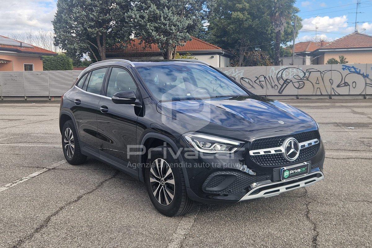 MERCEDES GLA 200 d Automatic Sport