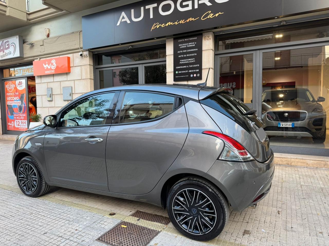 Lancia Ypsilon 1.0 FireFly 5 porte S&S Hybrid Ecochic Gold