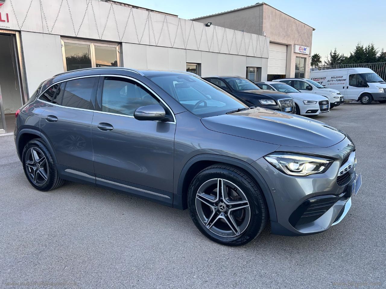 MERCEDES-BENZ GLA 200 d Automatic Premium