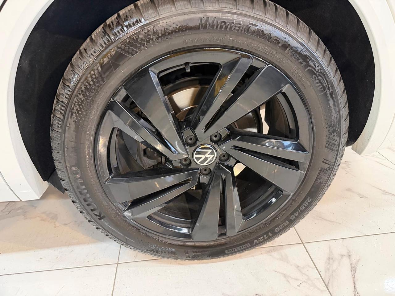 Volkswagen Touareg R-line+Tetto+Pelle+4sterzanti