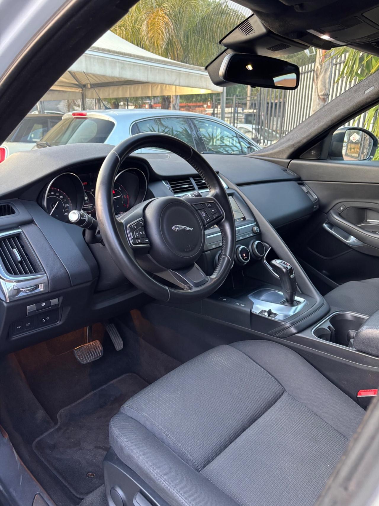 Jaguar E-Pace 2.0D 150 CV AWD aut. R-Dynamic HSE