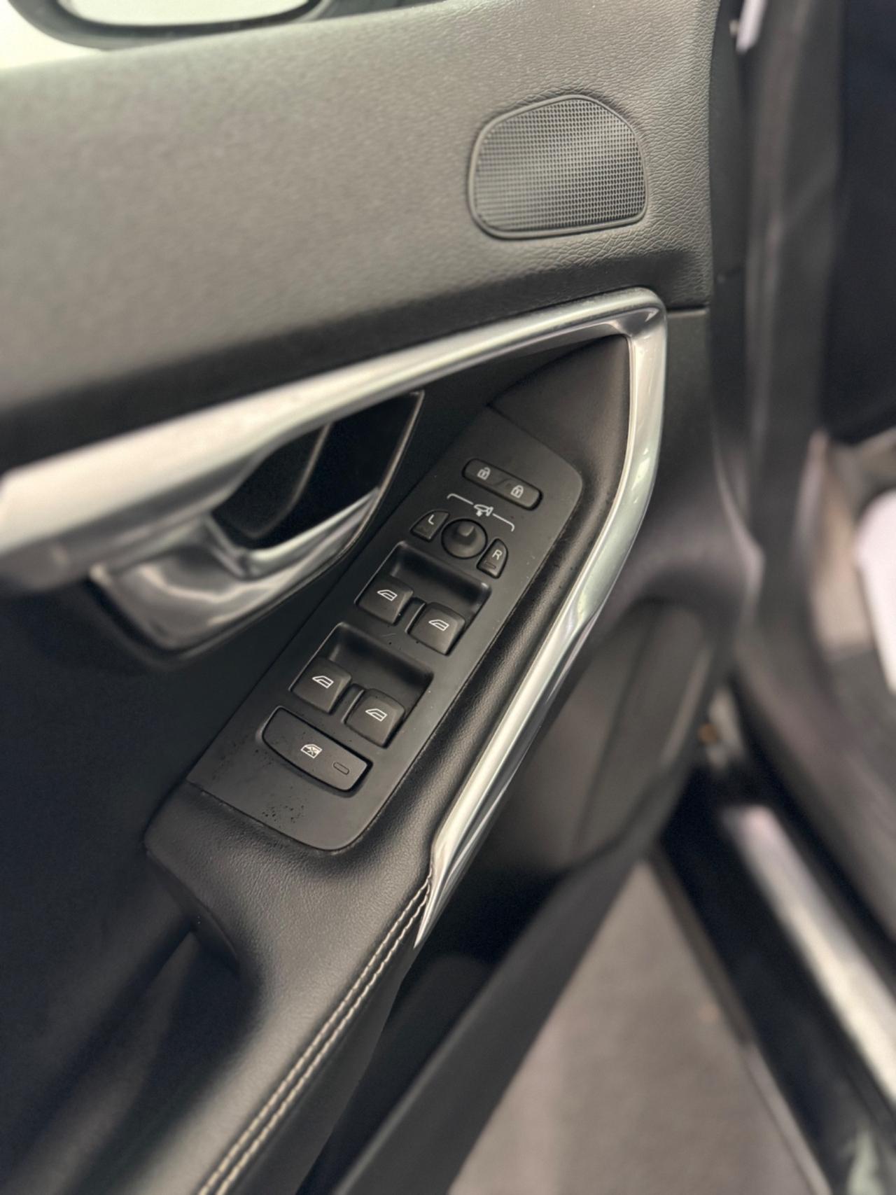 Volvo V40 D2 R-design EURO 6B