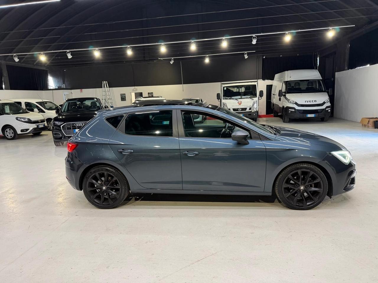 Seat Leon 2.0 TDI 150 CV DSG 5p. Black Edition