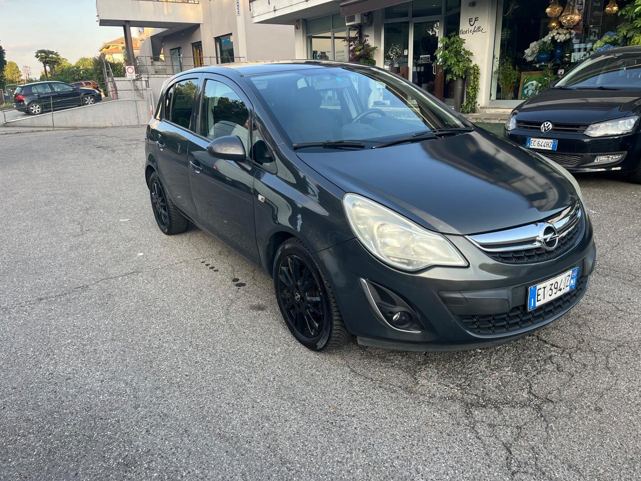 Opel corsa/1.2GPL/86CV/neopatentato/1.2GPL/Euro5B/5Porte e 5Posti/unico proprietario